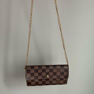 Louis Vuitton Wallet with unbranded Gold Chain